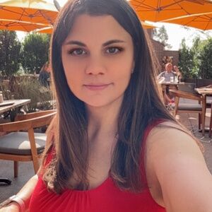 Meet your Posher, Laura